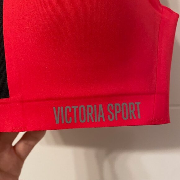 NWT Victoria's Secret Victoria Sport Angel Max Red Sports Bra 30A - Picture 5 of 12